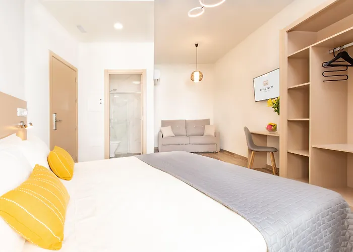 Suncanarias Adeje Plaza * אדחה