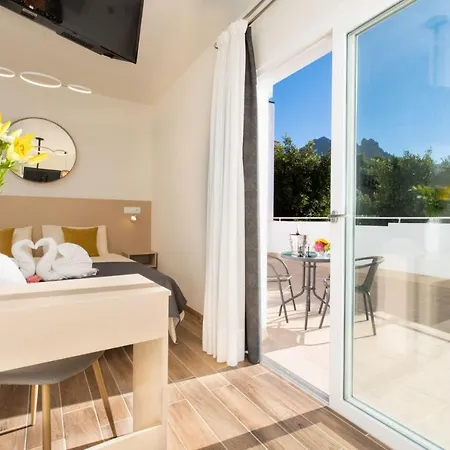 Suncanarias Adeje Plaza