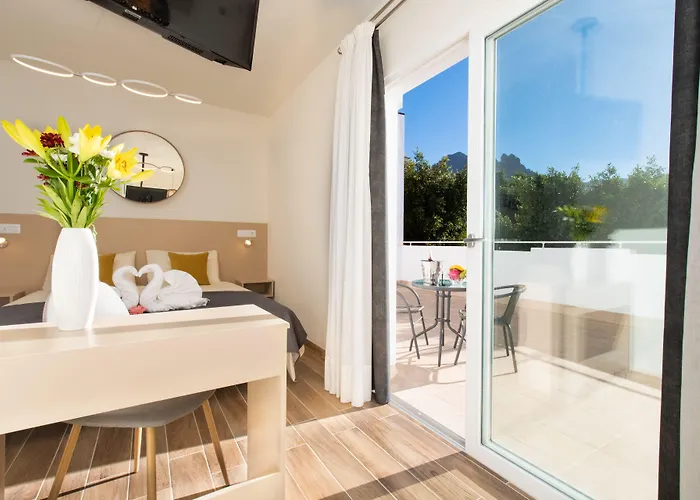 Suncanarias Adeje Plaza Адехе